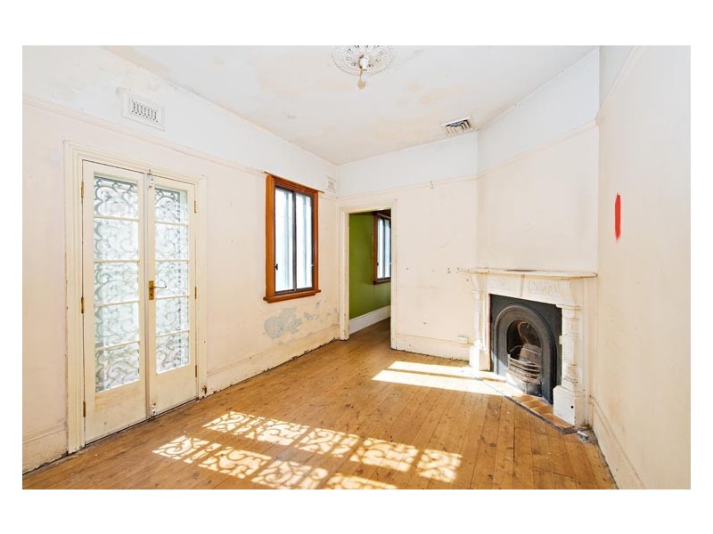 132 Unwins Bridge Road, St Peters NSW 2044