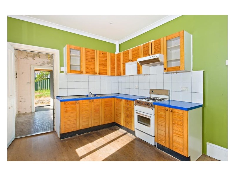 132 Unwins Bridge Road, St Peters NSW 2044