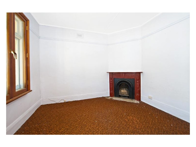 132 Unwins Bridge Road, St Peters NSW 2044