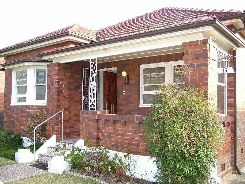 15 Rosemeath Avenue, Kingsgrove NSW 2208