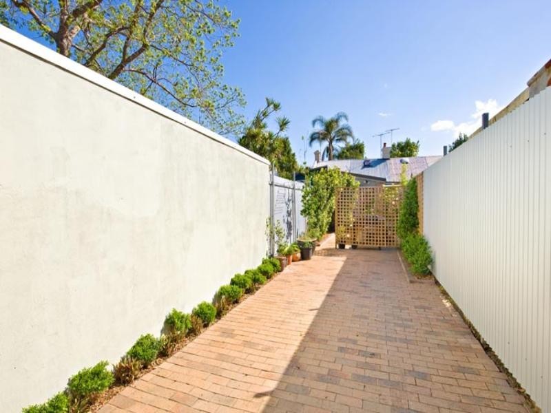 226 Edgeware Road, Newtown NSW 2042