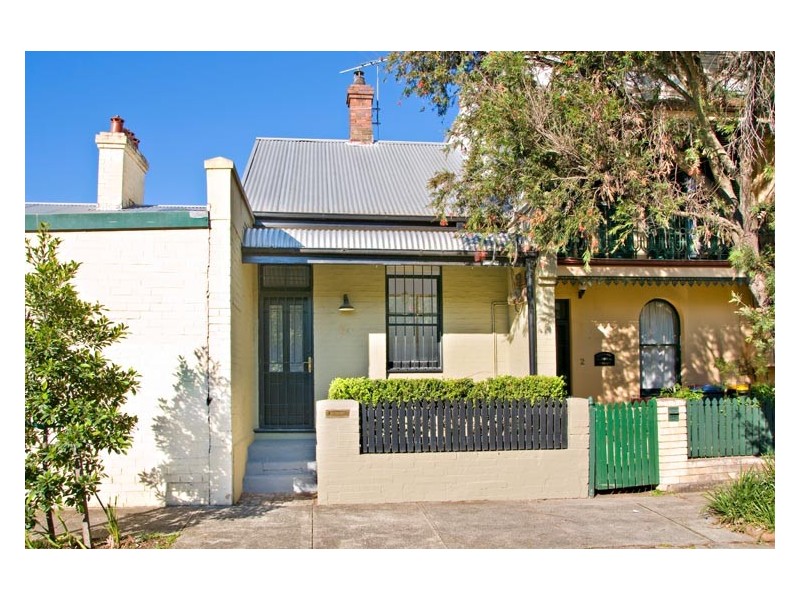 2A Commodore Street, Newtown NSW 2042