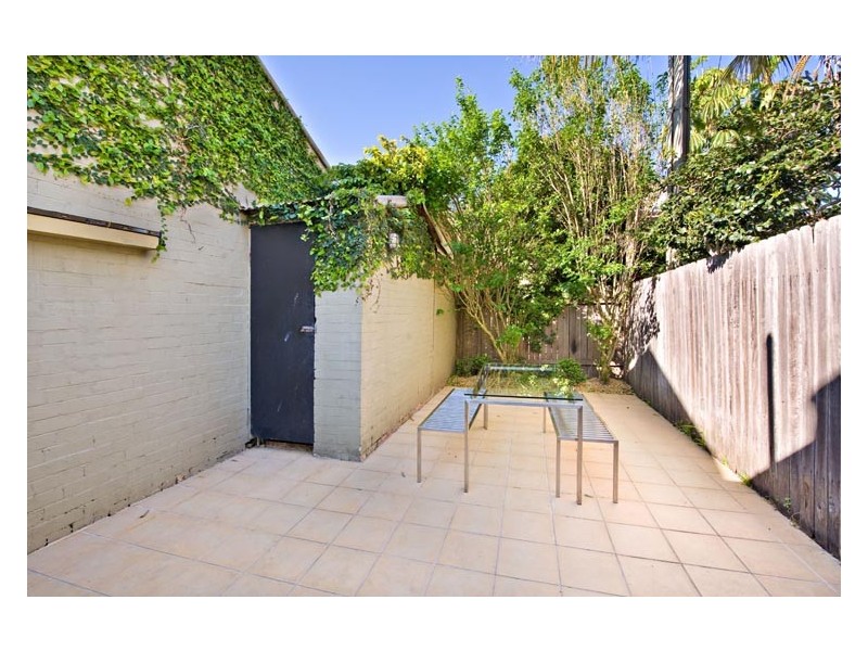 2A Commodore Street, Newtown NSW 2042