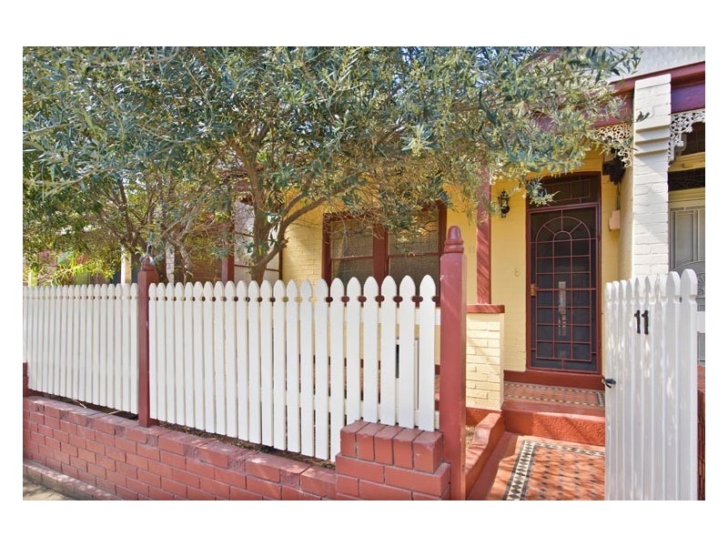 11 Grove Street, St Peters NSW 2044