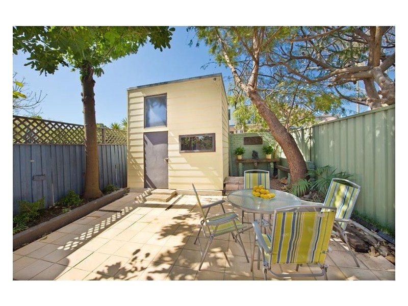 11 Grove Street, St Peters NSW 2044