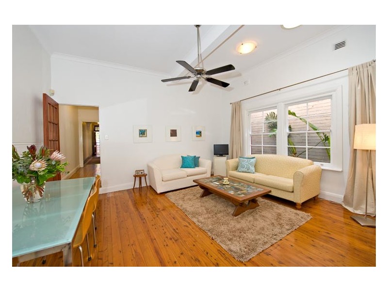 11 Grove Street, St Peters NSW 2044