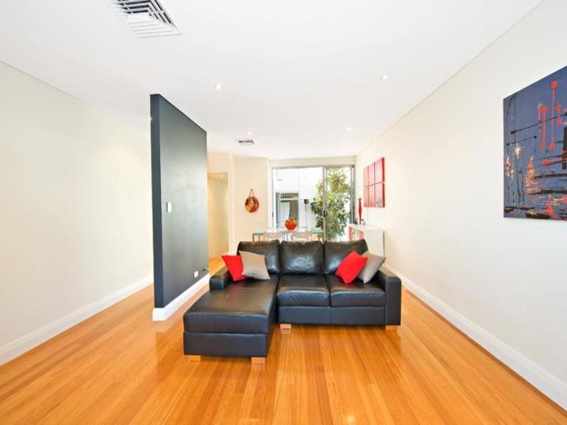 70B Chelmsford Street, Newtown NSW 2042