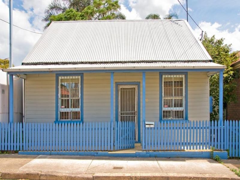 70 Grove Street, St Peters NSW 2044