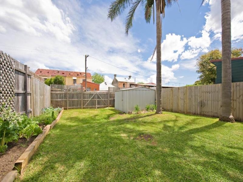 70 Grove Street, St Peters NSW 2044