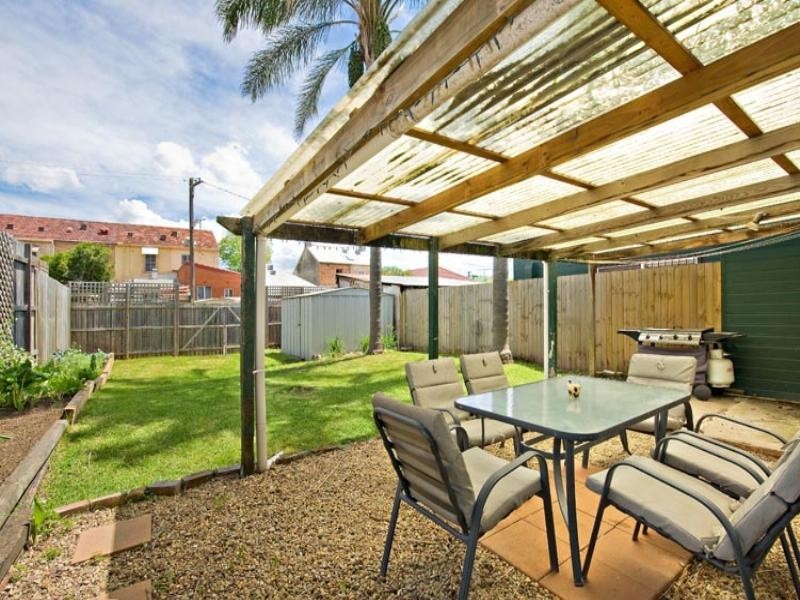 70 Grove Street, St Peters NSW 2044