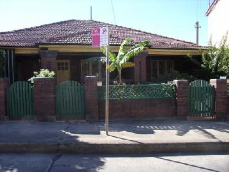 33 Campbell Street, St Peters NSW 2044