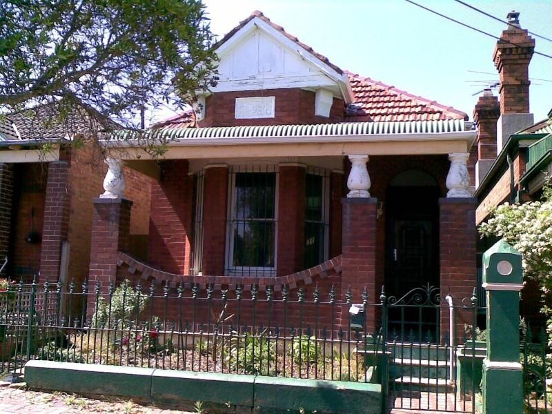 13 Llewellyn Street, Marrickville NSW 2204