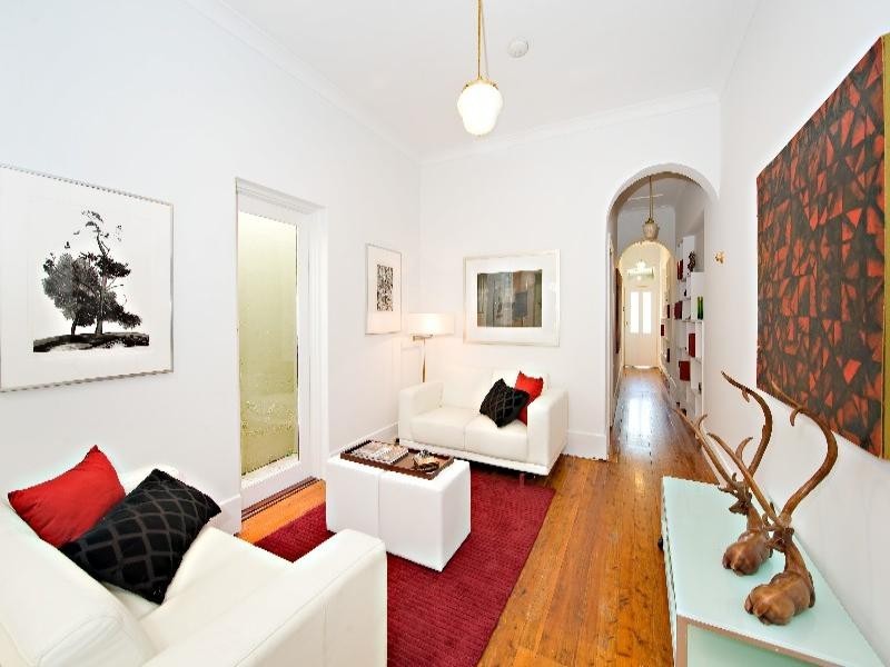 2a Commodore Street, Newtown NSW 2042