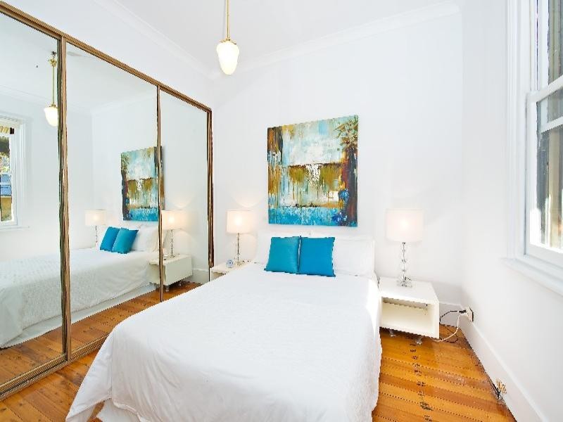 2a Commodore Street, Newtown NSW 2042