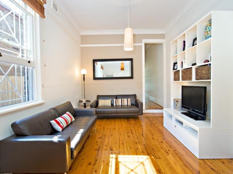 61 Goodsell Street, St Peters NSW 2044