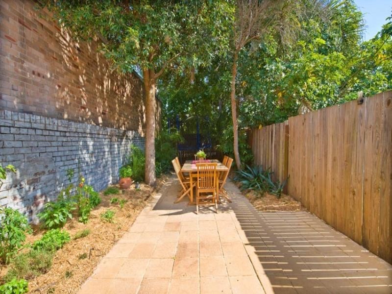 61 Goodsell Street, St Peters NSW 2044