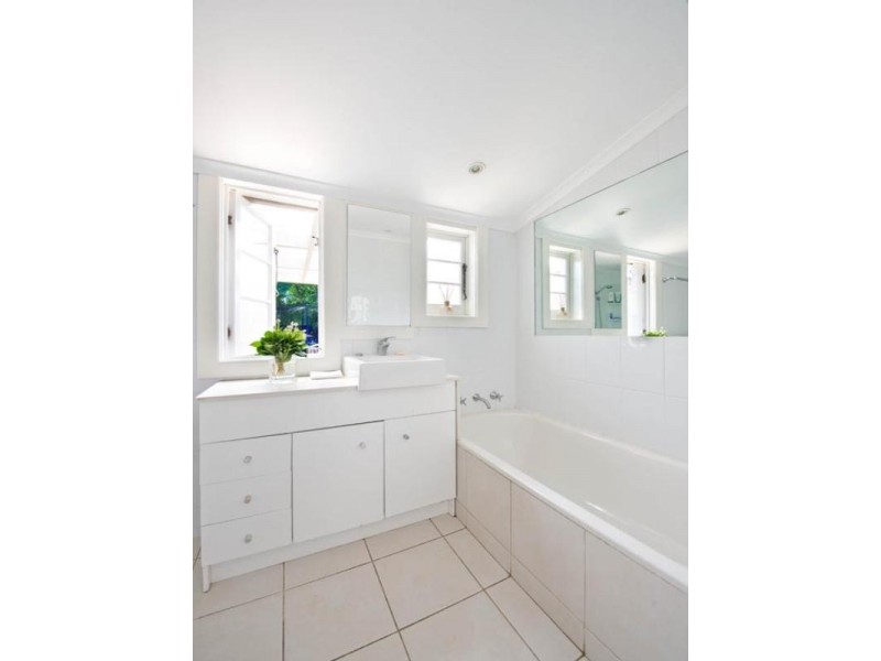 61 Goodsell Street, St Peters NSW 2044