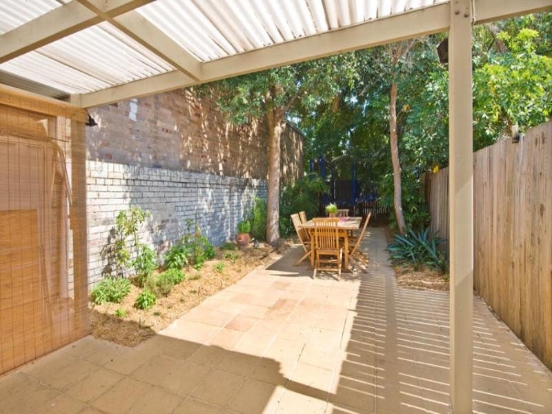 61 Goodsell Street, St Peters NSW 2044