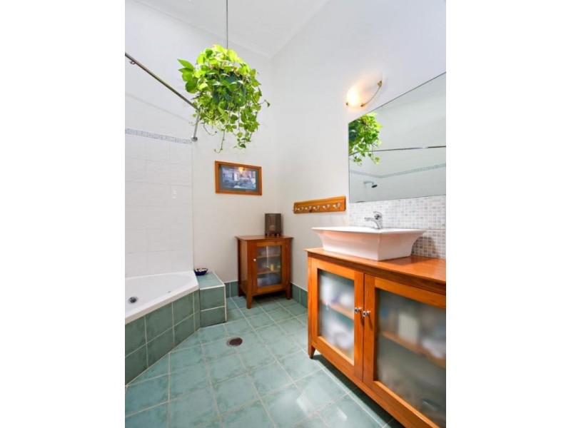 32 Emily Street, Leichhardt NSW 2040