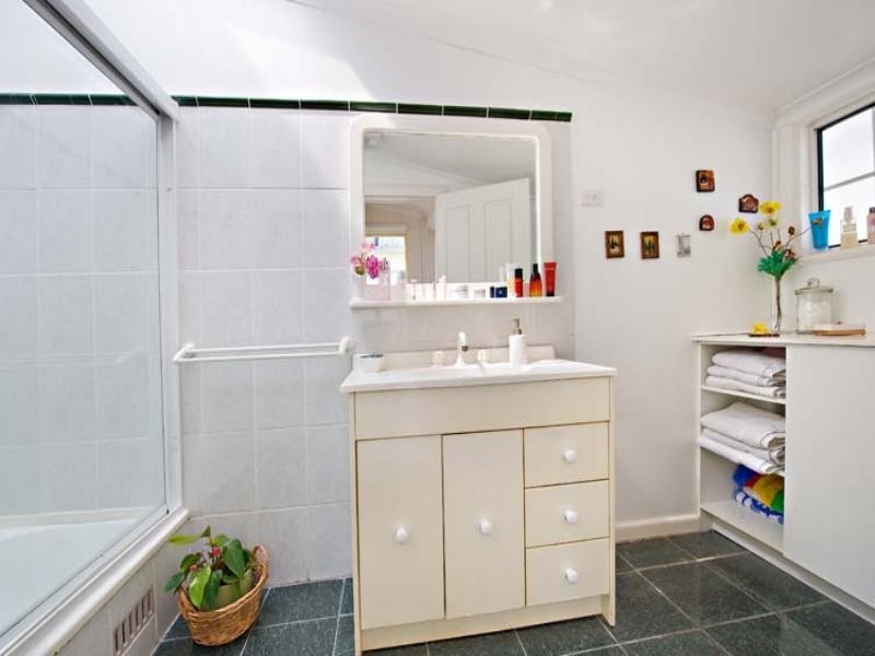 27 Trafalgar Street, Enmore NSW 2042