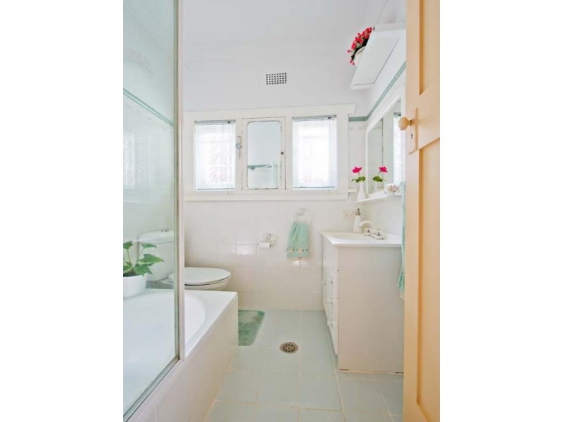 34 Hollands Avenue, Marrickville NSW 2204