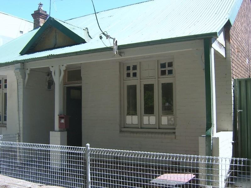 85 Hutchinson Street, St Peters NSW 2044