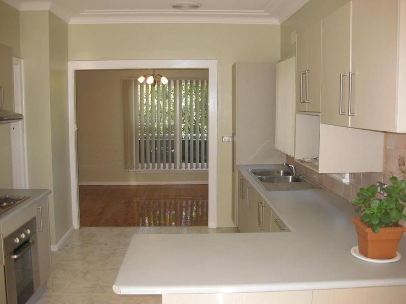 5 Pembrew Crescent, Earlwood NSW 2206
