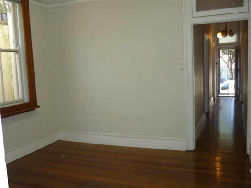 44 Yelverton Street, St Peters NSW 2044