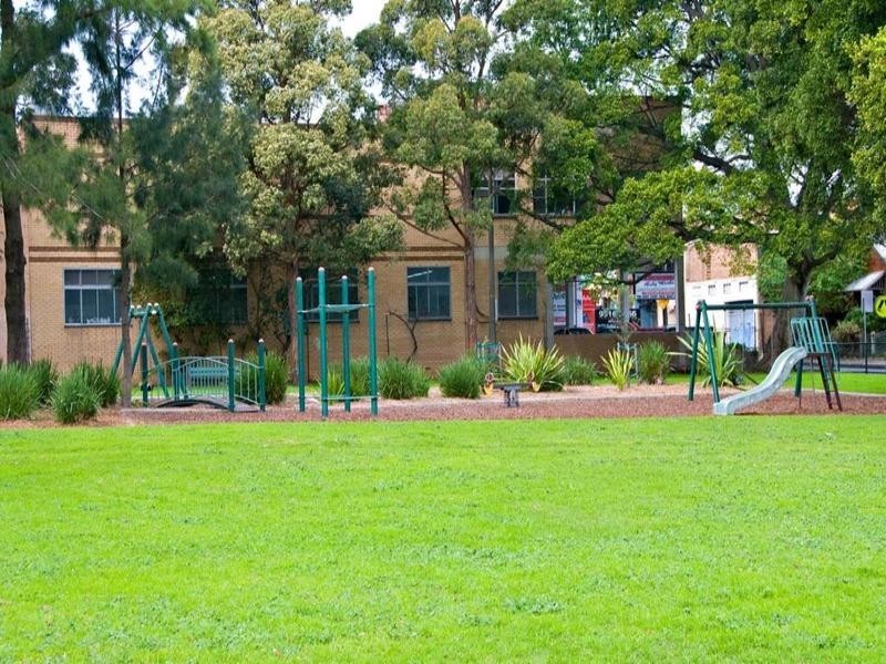 12 Florence Street, St Peters NSW 2044