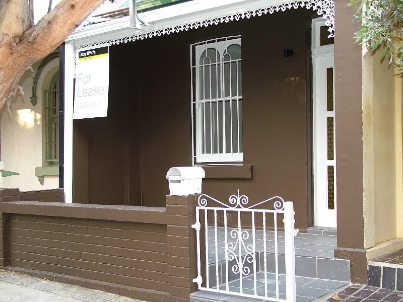 42 Kingsclear Road, Alexandria NSW 2015