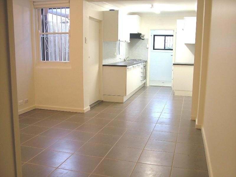 42 Kingsclear Road, Alexandria NSW 2015