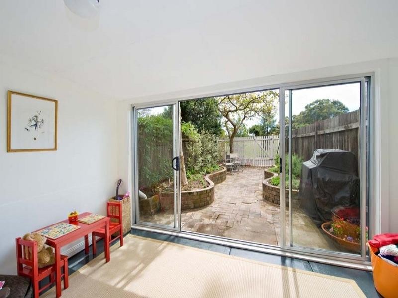 8 Campbell Road, Alexandria NSW 2015