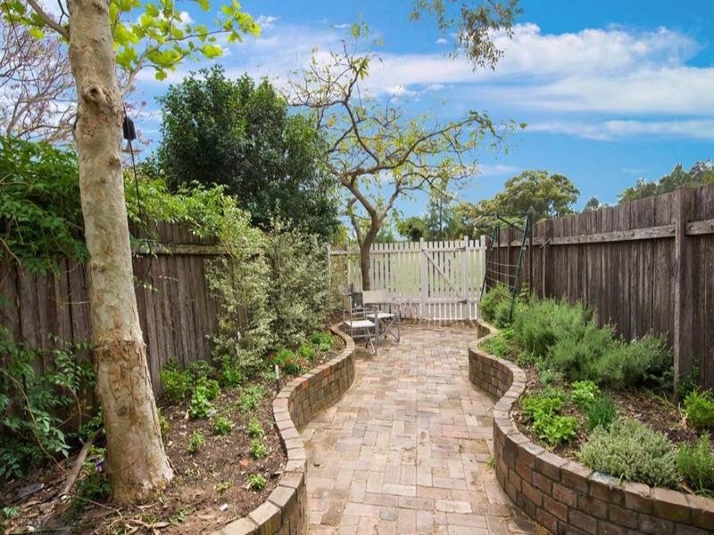 8 Campbell Road, Alexandria NSW 2015