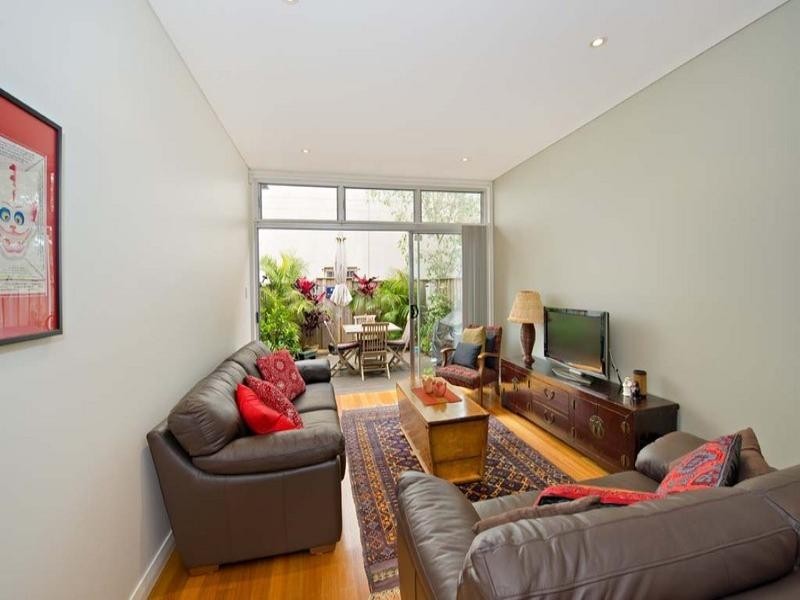 42 Swanson Street, Erskineville NSW 2043