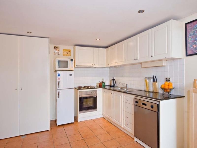 2/18 Wilson Street, Newtown NSW 2042