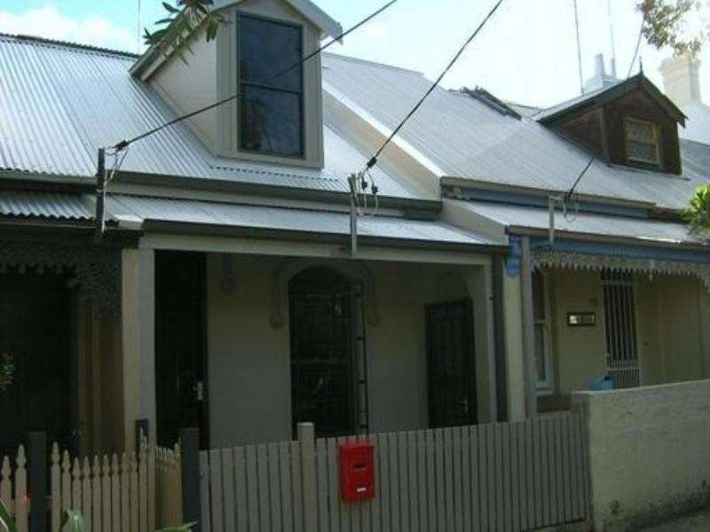 81 Kingsclear Road, Alexandria NSW 2015