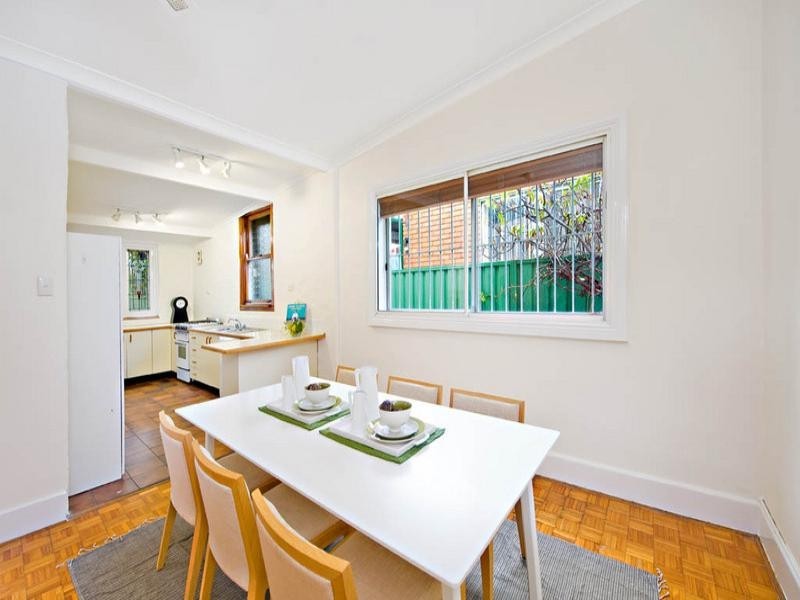 17 Sutherland Street, St Peters NSW 2044