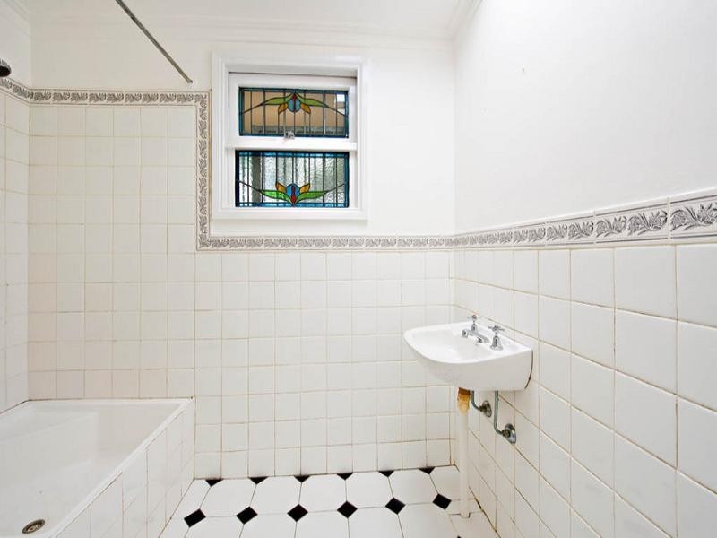 17 Sutherland Street, St Peters NSW 2044