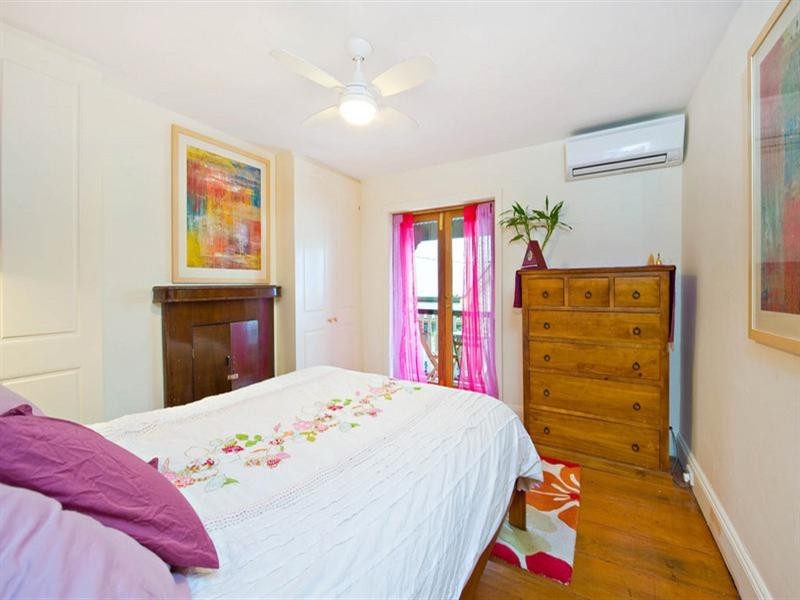 9 Longdown Street, Newtown NSW 2042