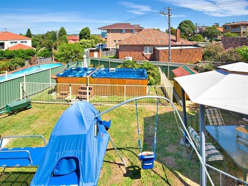 39 Clements Street, Russell Lea NSW 2046