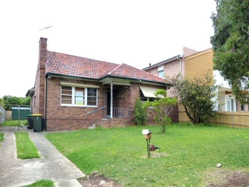 4 Ferrier Parade, Clemton Park NSW 2206