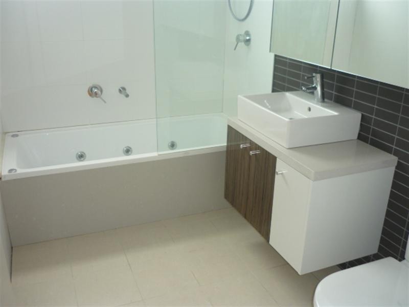 13 Kingston Road, Camperdown NSW 2050