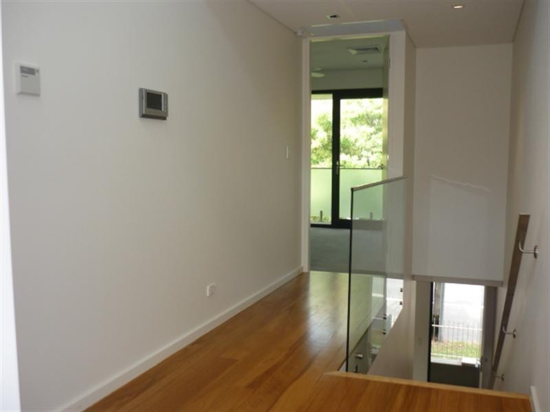 13 Kingston Road, Camperdown NSW 2050