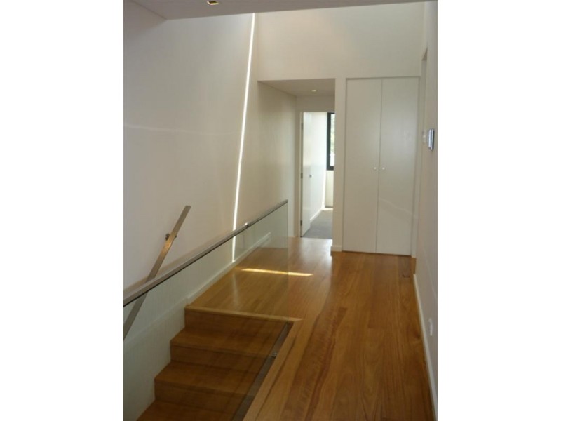 13 Kingston Road, Camperdown NSW 2050