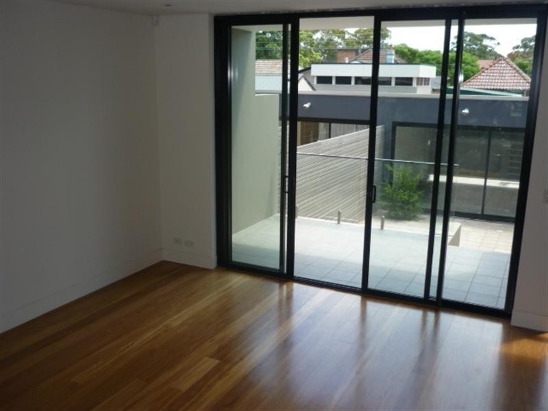 13 Kingston Road, Camperdown NSW 2050