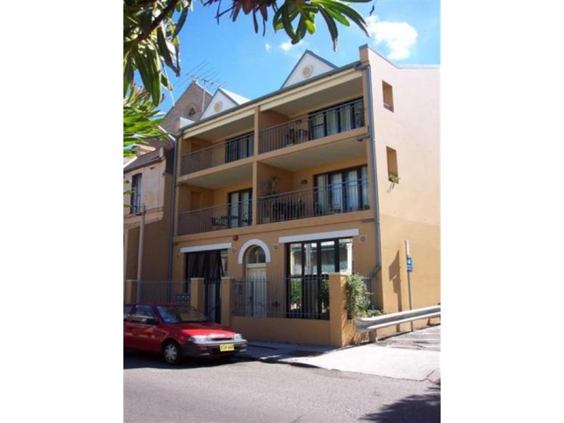 2/18 Wilson Street, Newtown NSW 2042