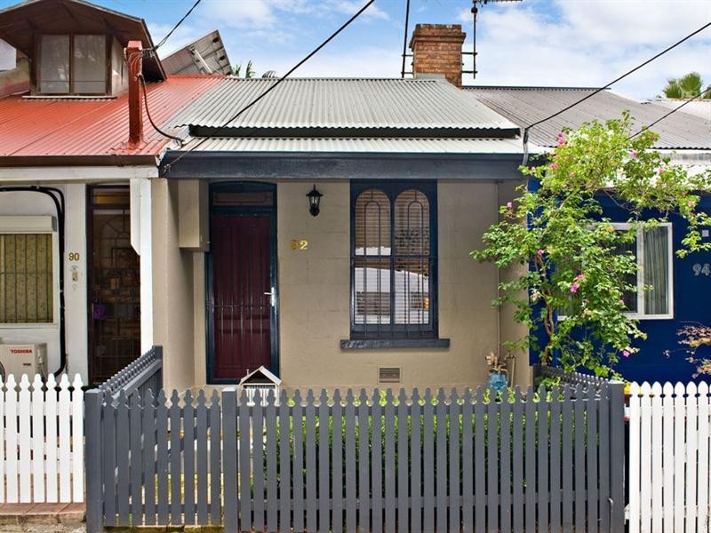 92 Simmons Street, Enmore NSW 2042