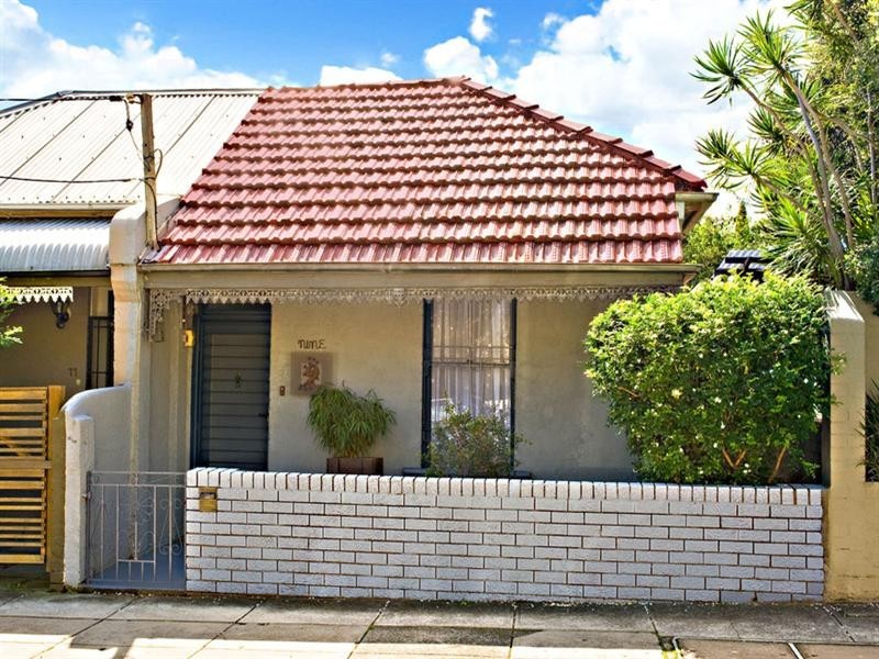 9 Newington Road, Marrickville NSW 2204