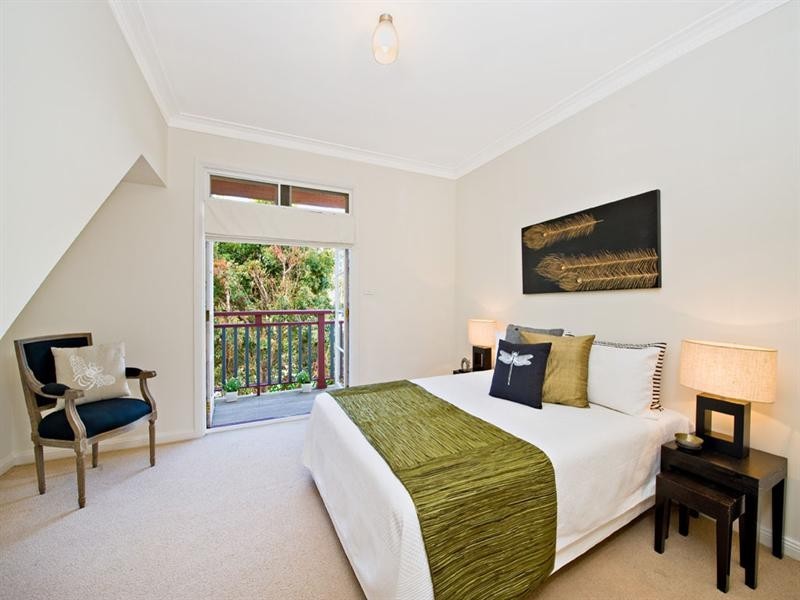 13A Barwon Park Road, St Peters NSW 2044