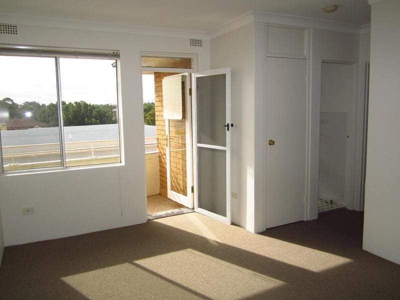 8/8-10 SCHWEBEL Street, Marrickville NSW 2204